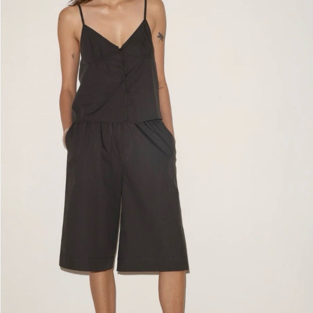 DEIJI Seam Top — Black Stripe - Picture 2 of 8